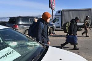 Российские оккупанты обстреляли детей, которые эвакуировались из Мариуполя