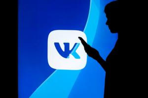 Хакеры взломали "ВКонтакте" и рассылают россиянам сообщения с правдой о войне