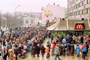 McDonald's закрывает все свои рестораны в России