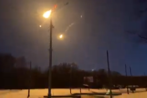 В лесу под Харьковом разыскивают пилота сбитого вражеского самолета