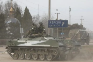 "Вони тікають": Кім заявив, що колона окупантів йде з Миколаївщини через Херсон