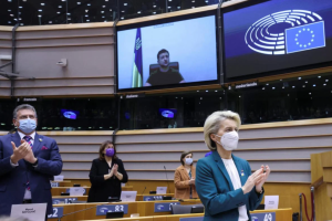 Європарламент прийняв заявку України на вступ до ЄС