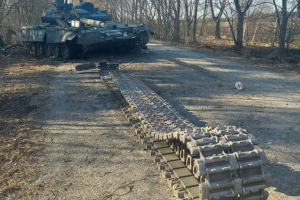 За месяц войны против Украины россия потеряла больше военных и танков, чем в Афганистане за 10 лет
