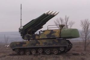 На Волыни ПВО сбила воздушную цель, обломки упали на здание