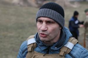Кличко призвал киевлян не возвращаться в столицу еще хотя бы неделю