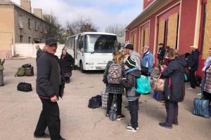 Бажаючих евакуюватися з Луганщини все менше: сьогодні вивезли лише 73 людини
