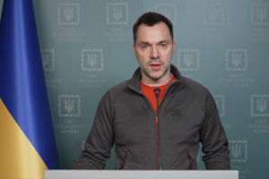 Враг начал активную фазу наступления на востоке: Арестович назвал возможные сценарии дальнейшего развития событий