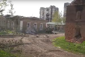За сутки россияне 24 раза обстреливали жилые районы на Луганщине, продолжаются обстрелы "Азота"