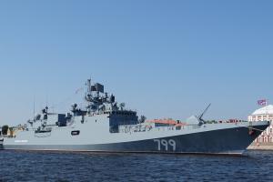 Возле острова Змеиного горит российский фрегат, - СМИ