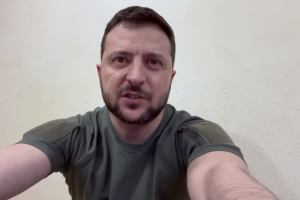 Зеленский накануне 9 мая призвал украинцев к особой осторожности