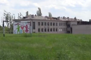 Життя під обстрілами без благ цивілізації: відеорепортаж з Лисичанська