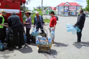 "Убьет, так убьет": Жители Лисичанска ночуют в подвалах и уже научились не бояться "бахов"