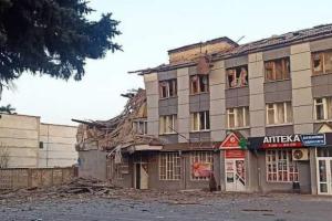 З продуктами негусто, окупанти залазять у двори через паркан: мешканець Кремінної розповів про життя у захопленому місті