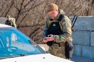 Законно ли вручение повесток на блокпостах и на улице: украинцам дали ответ
