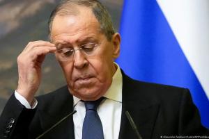 Лавров зібрався рятувати українців від "антинародного режиму". У Зеленського відповіли: "Шизофренія"