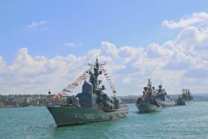 Боятся ракет от ВСУ: Россия вывела значительное количество кораблей из Севастополя в Новороссийск