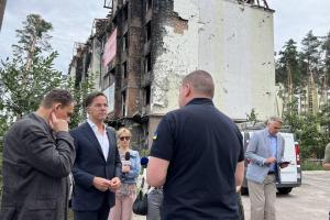 Прем'єр Нідерландів прибув в Україну: відвідав Ірпінь, Бучу та Бородянку