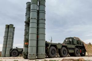 Перебрасывают в Украину? Россия вывела из Сирии батарею ЗРК С-300