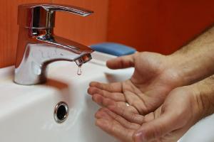 "Донбас ще ніколи так "добре" не жив": На окупованій Донеччині - вода раз на тиждень