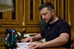 Зеленський скасував укази щодо української делегації в ТКГ