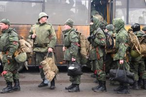 Россияне пытаются мобилизовать мужчин на свежеоккупированных территориях Луганщины, - ГУР