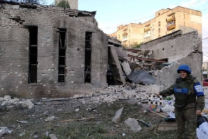 Окупанти показали наслідки вчорашнього "прильоту" у Лисичанську (відео)