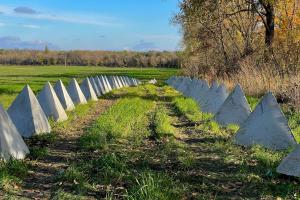 "Спецоперація йде за планом?" У Білгородській та Курській областях РФ зводять оборонні споруди