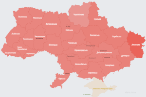 Масштабна повітряна тривога: у багатьох областях України чути вибухи та зникла електрика