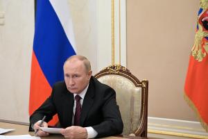 Путін заявив, що з Херсона потрібно "прибрати" мирних жителів