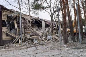 В мережі з'явилося відео результату удару по дитячій лікарні у Новоайдарі