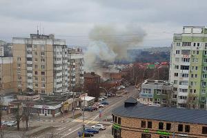 "Кошмар, "желєзочка" тільки що з неба впала": Очевидці з Бєлгорода про нічні вибухи (відео)