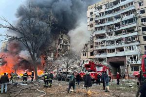 Разрушен целый подъезд многоэтажки в Днепре: Еще одно варварское преступление российских извергов