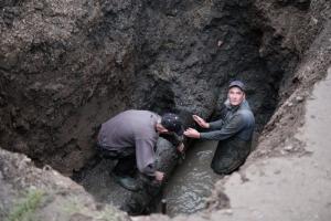 "Героические кадры" ремонта водопровода в Лисичанске от оккупантов- очевидно воды не будет еще долго