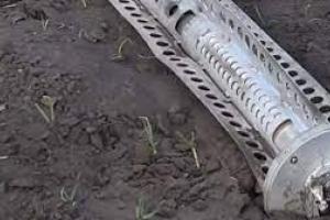 "Один снаряд лежить прямо на дорозі та не менше двох у дворах": Ситуація в Кремінній від очевидців