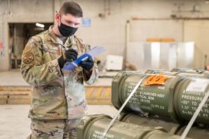 США оказали наибольшую помощь Украине за год войны: Какие еще страны присоединились и сколько потратили