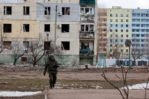В Рубіжному окупанти пропонують мешканцям вставляти вибиті вікна за власний рахунок