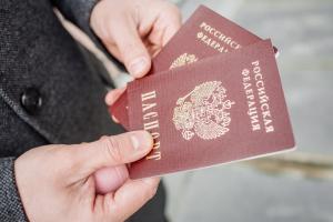 "Это не реально": В сети рассказали, сколько стоит оформление российского паспорта в "ЛНР"