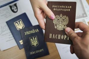 "Росіяни намагаються пришвидшити паспортизацію": місцеві розповіли про її перебіг на Луганщині