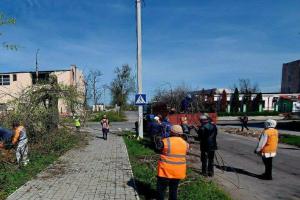 "Северодонецк преображается": в городе состоялся очередной субботник в духе советской пропаганды