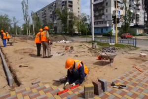 "Усе для людей та міста": як "почекуни" радіють прибиранню у Сєвєродонецьку — відео