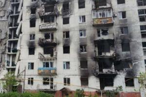 Двор, в котором проходят "ремонты", и разрушенный автовокзал: В сети появились новые кадры из оккупированного Северодонецка