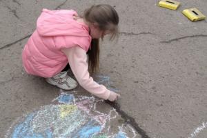 Окупанти в Лисичанську влаштували дітям чергове "свято" - фото