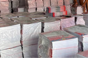 Пропаганда в канцтоварах: як окупанти готуються до нового навчального року на ТОТ - фото