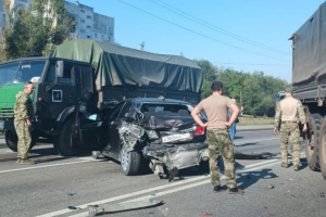 В Луганске произошло ДТП с участием оккупантов: подробности - видео