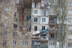"Усіх виселяють": Що пишуть очевидці про обвал будинку в Рубіжному