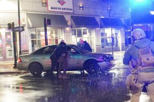 Авария в США: автомобиль въехал в кортеж президента Байдена - видео