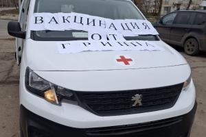 Ринок, машина, укол: вакцинація в окупованому Рубіжному викликає питання