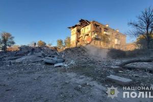 В Запорожье спасатели завершили работы после российского удара, есть погибшие