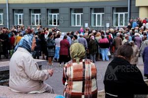 Магазини працюють, але черги за гречкою та хлібом не зникають: життя в окупованому Сіверськодонецьку