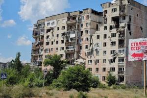 В Северскодонецке снова "СССР": оккупанты приглашают жителей в столовую расположенную среди обломков